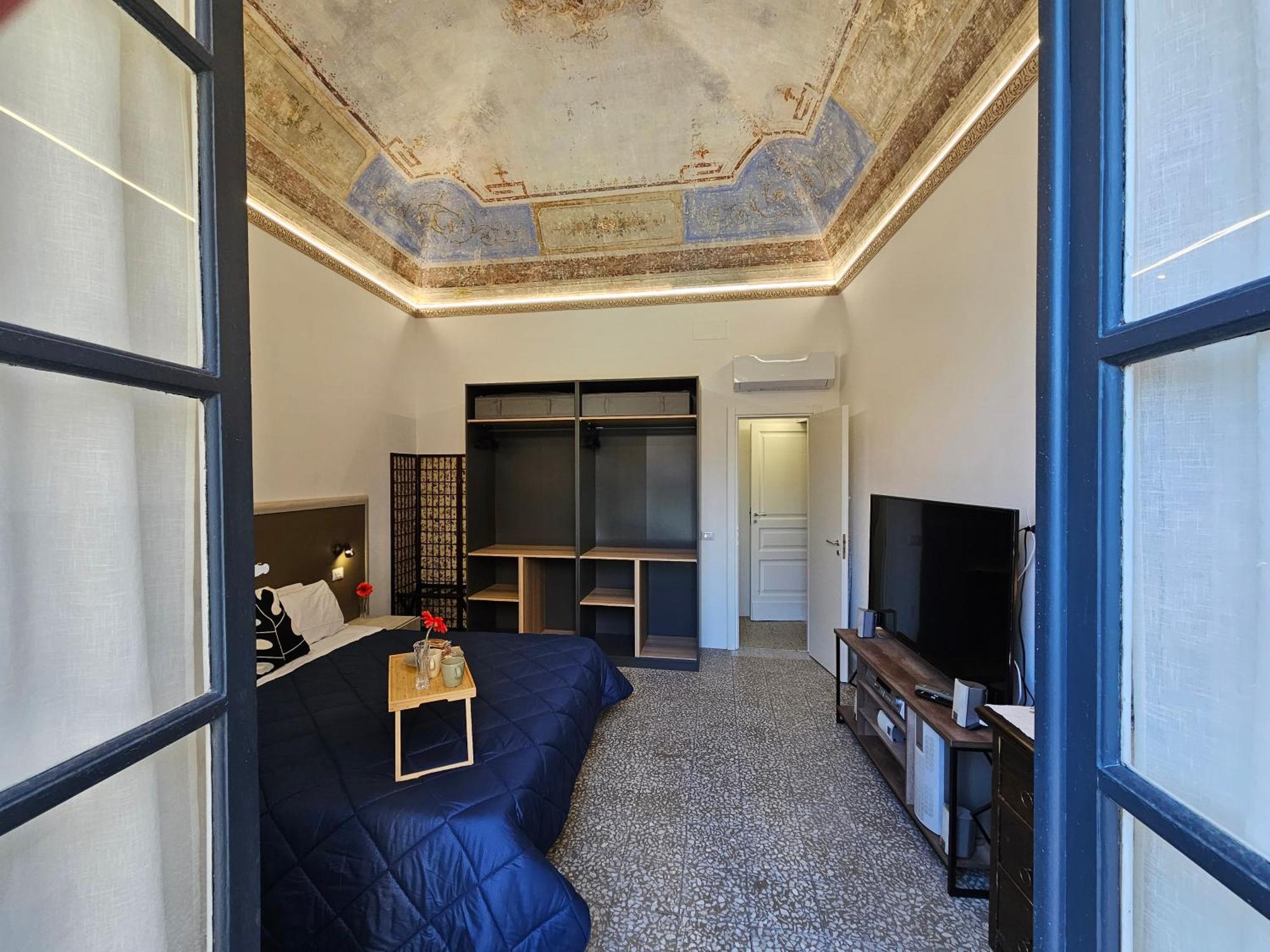 Grey House * Catania